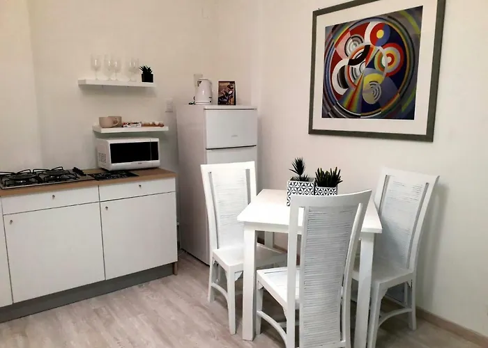 Miklod Apartment *